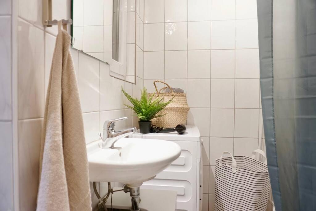 Gemutliches Kleines Studio-Apartment In Top Lage Nahe Karlsruhe Innenstadt Mit Klimaanlage Exteriör bild