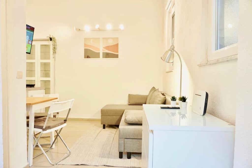 Gemutliches Kleines Studio-Apartment In Top Lage Nahe Karlsruhe Innenstadt Mit Klimaanlage Exteriör bild