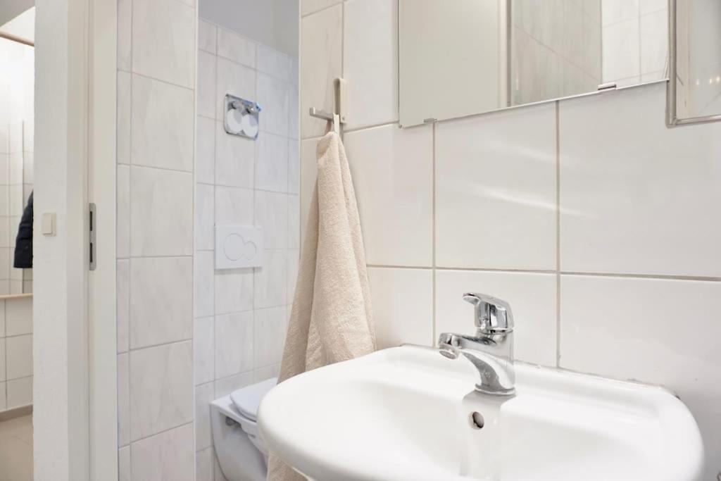 Gemutliches Kleines Studio-Apartment In Top Lage Nahe Karlsruhe Innenstadt Mit Klimaanlage Exteriör bild